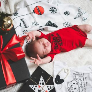 I letos si můžete vámi vybrané kontrastní hračky a doplňky nechat DARKOVĚ ZABALIT 🎁 Jak bude vypadat váš luxusní vánoční...